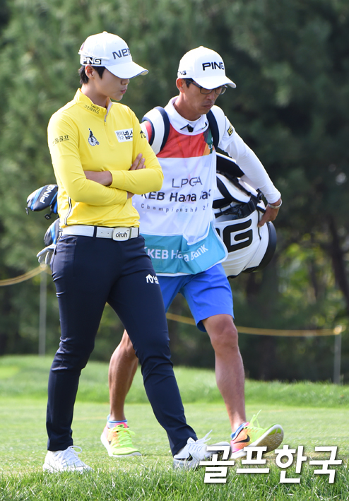 스타의 캐디는 얼마나 벌었나 < KLPGA < 골프일반 < 뉴스 < 기사본문 - 골프한국 박성현·고진영, 국내여자골프 스타의 캐디는 얼마나 벌었나