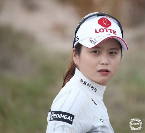 시즌 첫 승을 기대하는 최혜진 프로 [KLPGA 휴엔케어 여자오픈] < 생생포토 < 뉴스 < 기사본문 - 골프한국 시즌 첫 승을 기대하는 최혜진 프로... 