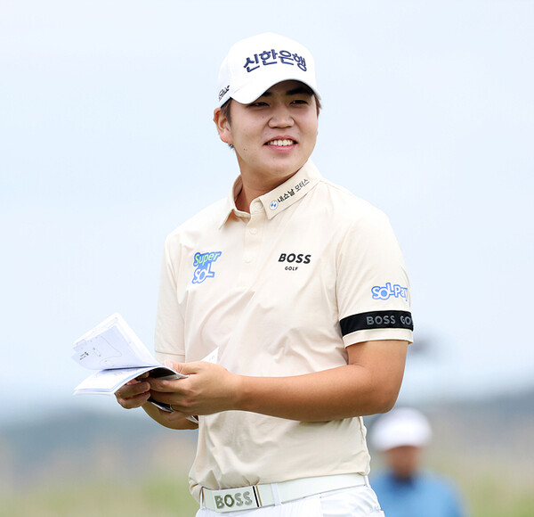'장타 1위' 장유빈, 무빙데이 단독 1위로 우승에 성큼 [KPGA 클래식] < KPGA < 골프일반 < 뉴스 < 기사본문 - 골프한국 '장타 1위' 장유빈... 