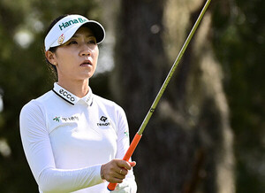이글 앞세운 리디아 고, LPGA <b>개막전</b> 둘째날 <b>선두</b> 도약…넬리 코다 7위로↑