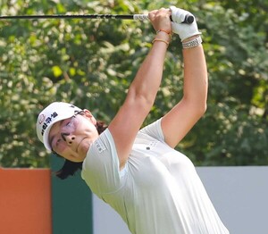 선두 <b>이민영</b>, 일본 노부타그룹 <b>마스터스</b>GC 우승에 성큼 [JLPGA]