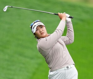 '버디만 8개' <b>유해란</b>, 말레이시아 첫날 단독 2위…시즌 2승 겨냥 [LPGA]