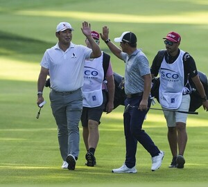 김찬, ISCO챔피언십 18홀 최소타 타이로 <b>선두</b>…<b>김성현</b> 10위 [PGA]