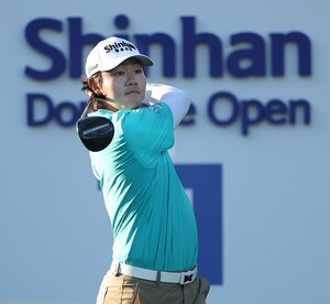 '한국 자존심 살린' <b>김성현</b>, 최종일 베스트 64타로 단독 6위 [KPGA <b>신한</b>동...