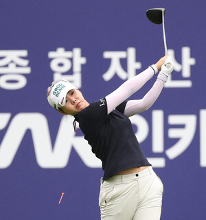 첫 우승 도전하는 <b>장은수</b> "쫓아가는 입장이 마음 편해요" [KLPGA 더헤븐]