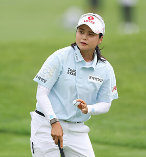 최혜진, 메이저 에비앙 <b>대회</b> 앞두고 퍼트감 살려 [KLPGA <b>롯데오픈</b>]
