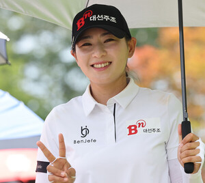 절호의 첫 우승 기회 <b>이지현3</b> "동반자에 흔들리지 않고 내 페이스를 지...