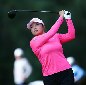 '63타' <b>주수빈</b>, 캐나다 둘째날 선두권 [LPGA]